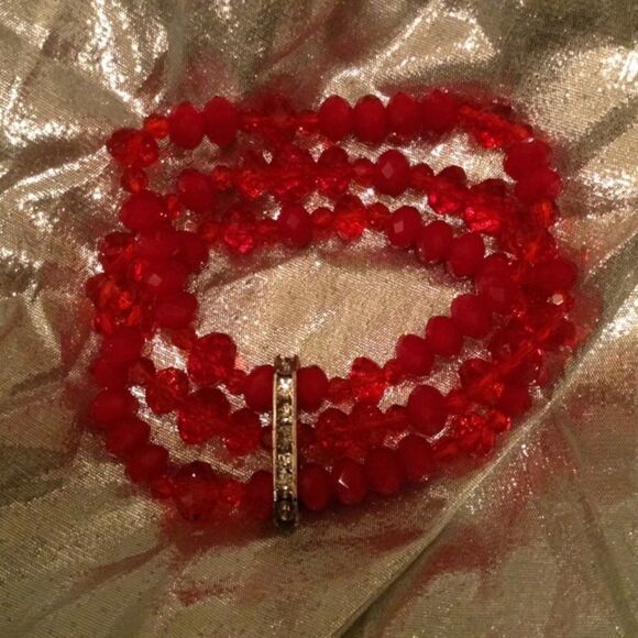 Red glass bead bracelet - Picture 1 of 2